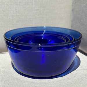 Vintage Mixing Bowls Anchor Hocking Glass Bakeware cobalt blue Nesting Bowls