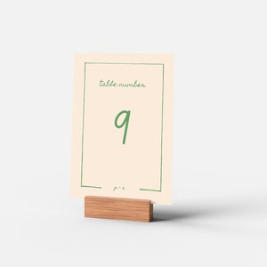 BRUILOFT TABELNUMMER-grillig, kleurrijk, met de hand getekend, tafelnummer, digitale download.