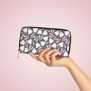 Flores pintadas - Cartera con cremallera