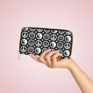 Yin Yangs and Smiley Faces - 90s Vibes - Retro Style - Zipper Wallet