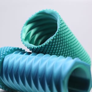 Self Closing 3D Printed Knurled Twist Container
