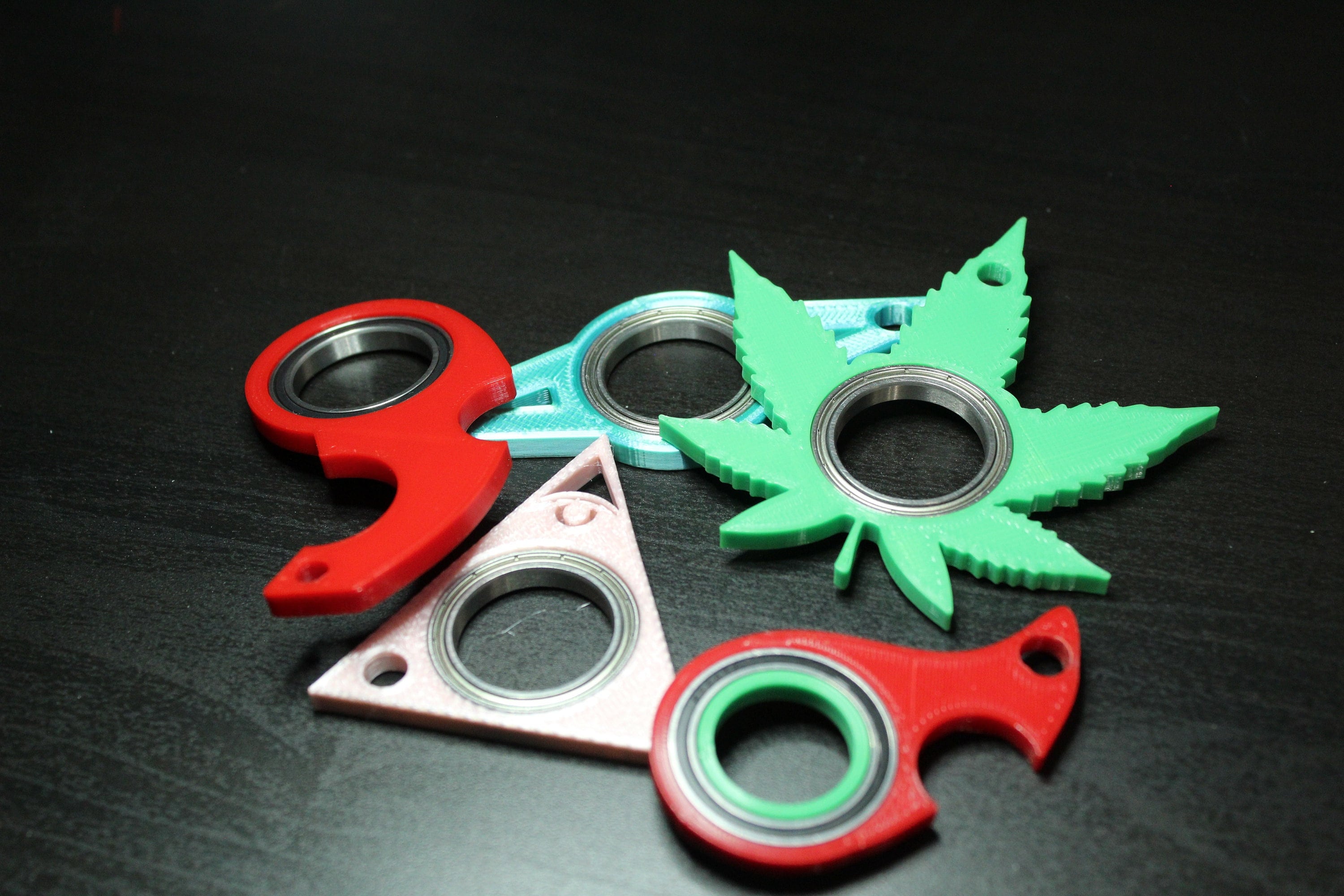 3D Printed Keychain Spinners With Metal Bearings 