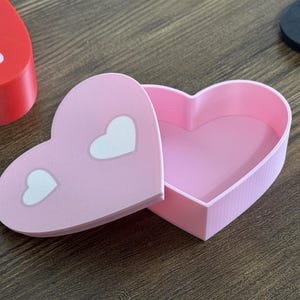 Hjärtask | Hjärtformad ask med säkert lock | Perfekt för presenter, kärleksbrev och skolans minnessaker bild 9
