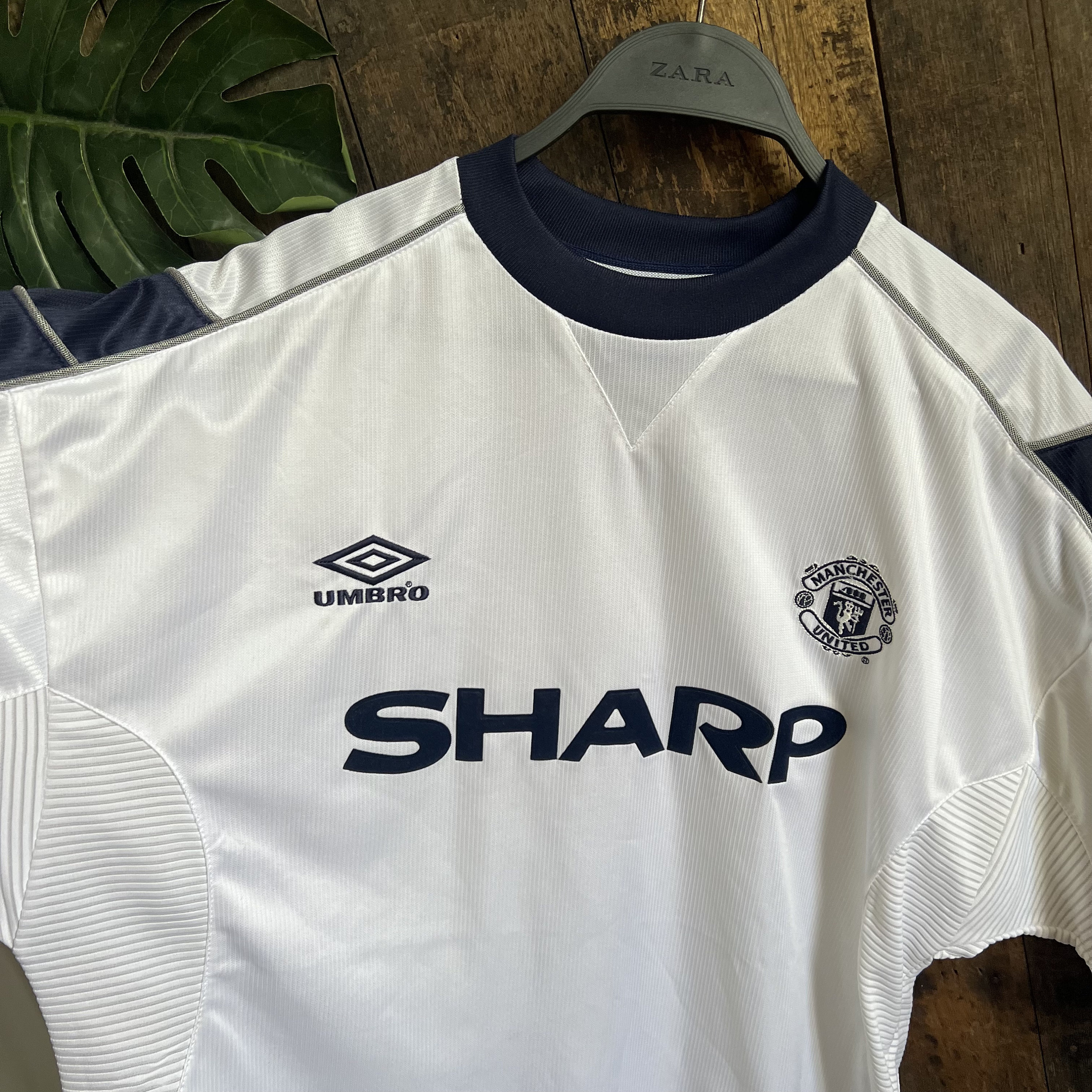 Vintage Manchester United 1999-00 3rd Kit Umbro Jersey - Etsy Vintage Manchester United 1999-00 3rd Kit Umbro Jersey - Etsy