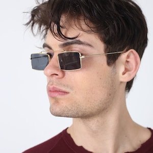 Sunglasses &quot;New York&quot; square black