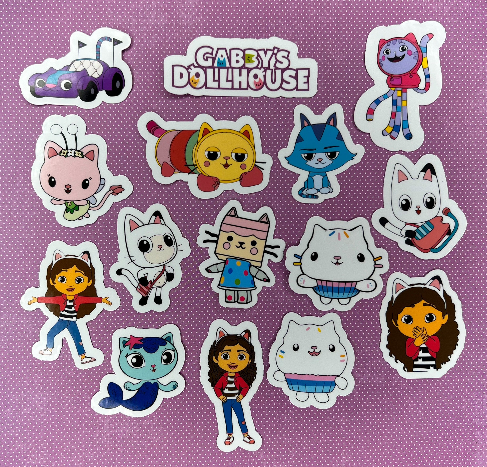 Gabby's Dollhouse Wall Sticker - Gabby and Friends Pink Cat Circle (90cm x  85cm)