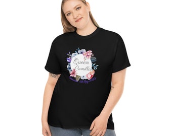 Fleur élégante : chemise à fleurs de la reine Camilla, t-shirt de couronnement de la reine Camilla, t-shirt à manches courtes à fleurs de la reine Camilla famille royale reine Camilla