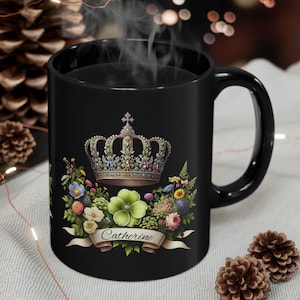 Elegante schwarze Tasse mit königlicher Krone und Blumenmuster - &#39;Catherine&#39; Prinzessin von Wales - Königliche Kaffeetasse, perfekte Geschenkidee, Kate Midcentury Tasse