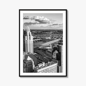 Impresión fotográfica artística en blanco y negro del horizonte de Cincinnati, río Ohio, EE. UU.