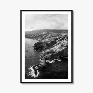 Poster fotografico di Maui n. 2, stampa artistica in bianco e nero su parete a Maui, fotografia di pareti a Maui, viaggi a Maui, poster con mappa di Maui