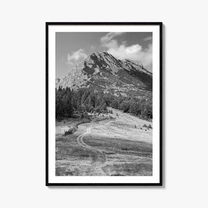 Kaukasus Foto Poster Druck, Kosowo Schwarzweiß-Wand-Kunst, Kosowo-Wand-Fotografie, Kosowo Reise, Kosov Karte Poster