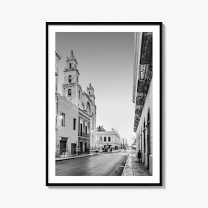 Póster fotográfico de Mérida, arte mural en blanco y negro de Mérida, fotografía mural de Mérida, viajes a Mérida, póster con mapa de Mérida