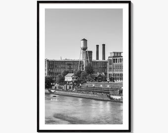 Impresión fotográfica en blanco y negro del horizonte de Columbus, Georgia, póster del centro del río Chattahoochee.