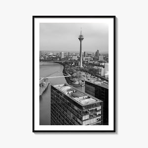 Düsseldorf Foto Poster Druck, Düsseldorf Schwarzweiß-Wandkunst, Düsseldorf Wand Fotografie, Reise, Düsseldorf Karte Poster