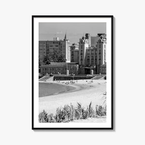 Impresión de póster fotográfico de Montevideo, arte en blanco y negro de Montevideo, fotografía de Montevideo, viajes a Montevideo, póster con mapa de Montevideo