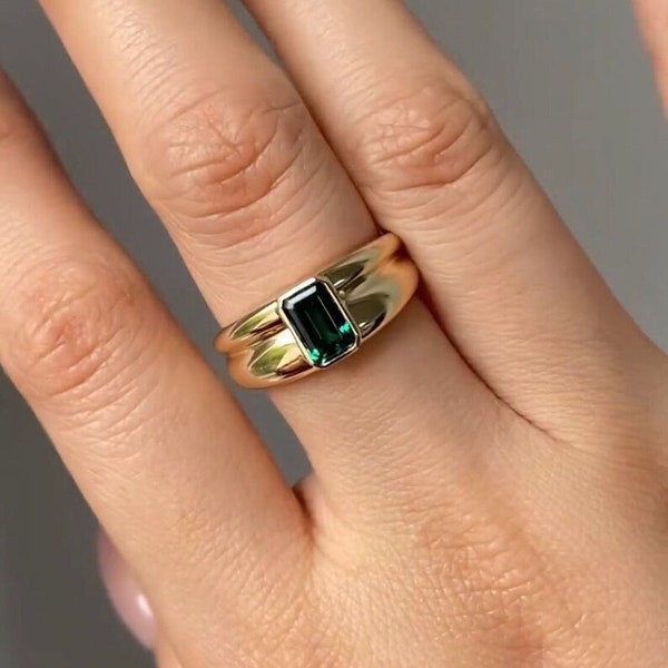 Emerald Cut Green Emerald Ring, Stacking Art deco Woman's Green Gemstone Anniversary Ring, Dainty May Birthstone Ring, Handmade gits Ring.