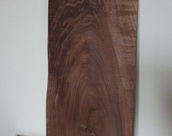 5 European Black Walnut Veneers 46 x 21 cm