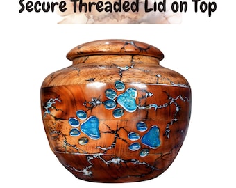 Personalized Mango Wood Pet Urn: Lichtenberg Design, Paw Print Detail.