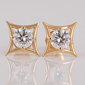 IGI Certified Lab Grown Diamond Stud Earrings: 14k Yellow Gold Solitaire