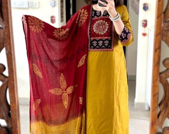 Embroidered Cotton Kurta Set: 3-Piece Ethnic Suit with Malmal Dupatta