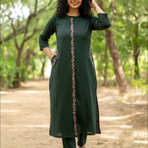 Womens Traditional Green Kurti Pant with Dupatta Set, Indian Designer Salwar Kameez, Ethnic 3 piece Salwar Kameez, Readymade Women's Wear image 2