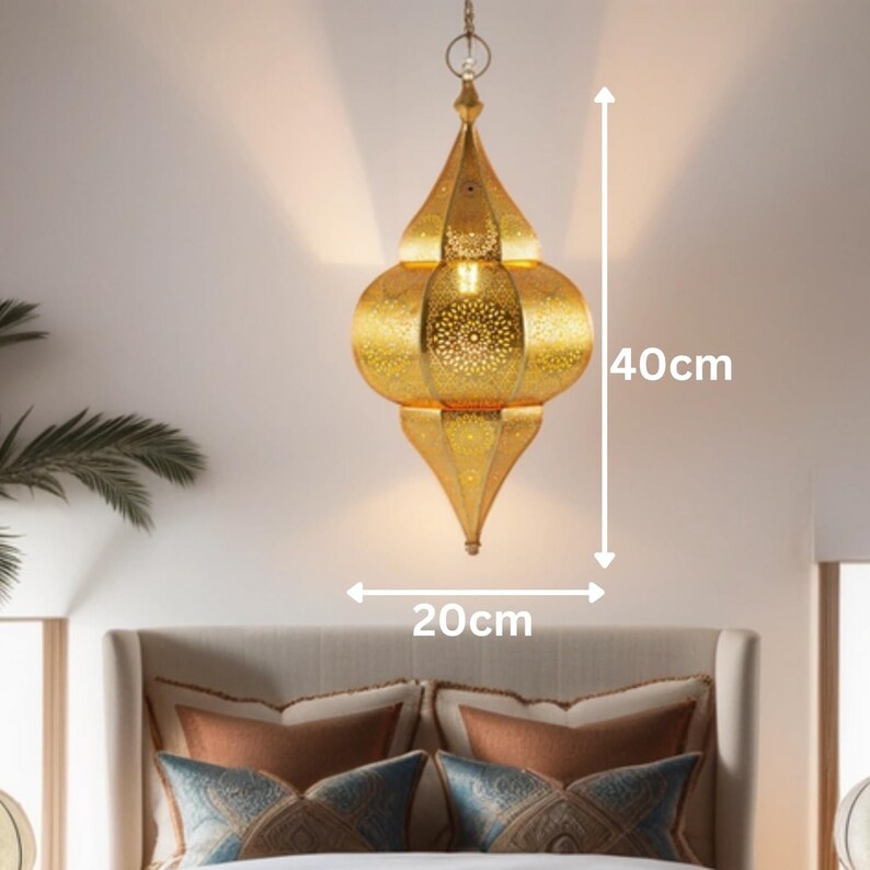 Lampada a sospensione orientale Lunar Gold Lampada a sospensione dal design marocchino Lampada per il soggiorno, la cucina o appesa sopra il tavolo da pranzo immagine 3