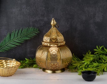 Lampe & lanterne orientale en métal Mahana Gold 30 cm | Lanterne marocaine | Lampe de table marocaine comme lanterne de jardin