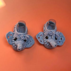 Pamiątkowy prezent dla dziecka Słoń Buciki dla niemowląt Prezent ciążowy Pudełko pamiątkowe Prezent na baby shower Prezent robiony ręcznie Szydełkowe buciki dla słonia Organiczne