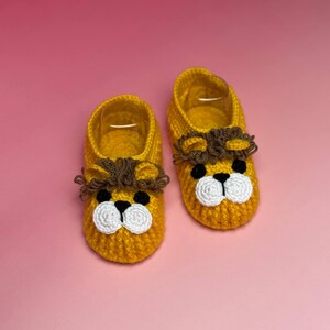 Pamiątkowy prezent dla dziecka Lew Buciki dla niemowląt Prezent ciążowy Prezent pamiątkowy Prezent na baby shower Prezent robiony ręcznie Szydełkowe buciki lwy Organiczne