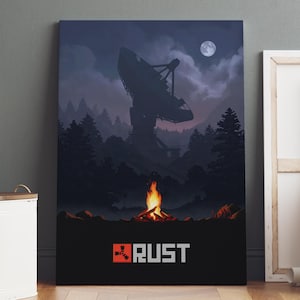 Pode incluir: Impressão escura com uma antena parabólica contra um céu noturno com lua cheia. Uma fogueira queima em primeiro plano. A palavra "RUST" é exibida em uma fonte pixelada.