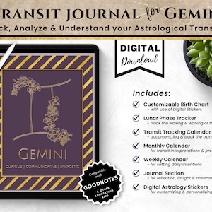 Könnte beinhalten: Digitaler Download eines druckbaren Transit-Journals für Zwillinge. Das Cover zeigt einen violetten Hintergrund mit goldenen Streifen und eine goldene Illustration des Zwillinge-Sternzeichen-Symbols. Der Text "Zwillinge" ist in goldenen Buchstaben und die Worte "Neugierig | Kommunikativ | Energetisch" stehen darunter. Das Journal enthält ein anpassbares Geburtshoroskop, einen Mondphasen-Tracker, einen Transit-Tracking-Kalender, einen Monatskalender, einen Wochenkalender, einen Journal-Bereich und digitale Astrologie-Sticker.