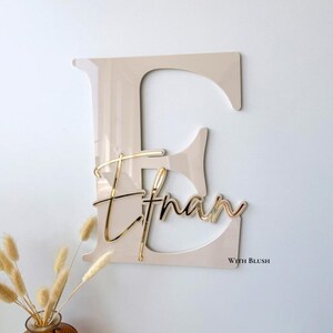 Letra de placa de identificación personalizada con nombre | Madera de plexiglás | Decoración de pared con iniciales | Decoración con nombre habitación de bebé | Regalo de maternidad | Habitación de los niños