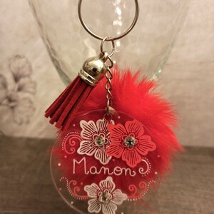 porte clés pompon prénom personnalisé dessins faits main porte clés personnalisable cadeau personnalisé cadeau mariage maitresse kiné image 6