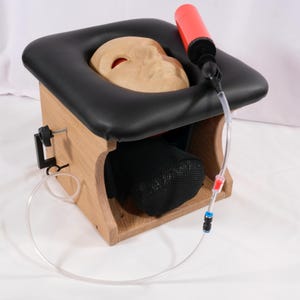 Smother Box Queening Chair - massief eiken