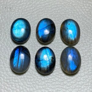 6 cabochons de labradorite bleu foncé de 12 x 16 mm, pierres précieuses calibrées en labradorite. Labradorite MM Taille Lot à dos plat, cabines pour bagues et bijoux.
