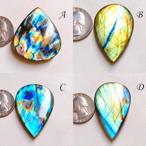 100% Natural Multi Blue Flashy Labradorite Cabochon Smooth Polish Loose Gemstone Mix Size & Shape Natural Labradorite For Wire Wrap Jewelry.