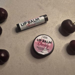 Beeswax Lip Balm, Shea Butter, Cocoa Butter Lip Balm, Natural Lip Balm, Flavoured Lip Balm, Organic Chapstick, Dry Lips, Chapped Lips Cherry