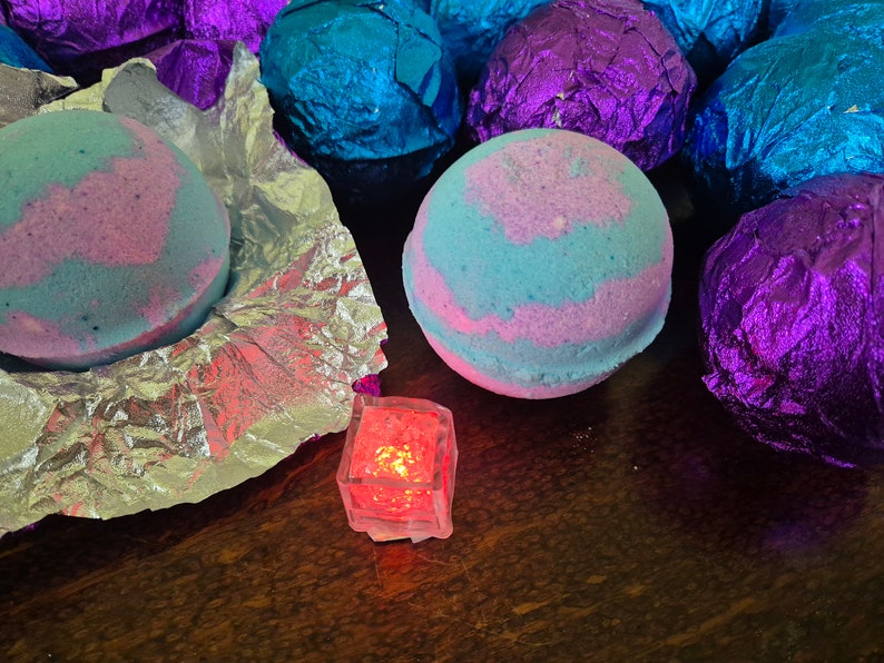 Flashing Light Bath Bomb Sensory Toys Vegan Bath Bomb Perfect Gift for Kids image 4