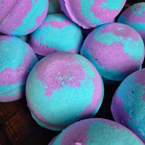 Flashing Light Bath Bomb Sensory Toys Vegan Bath Bomb Perfect Gift for Kids image 6