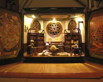 19e-eeuwse Victoriaanse Cartograaf Exploration Room Diorama, schaal 1:12, diorama met antieke wereldscènes