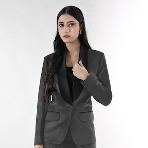 Grey Women’s Tuxedo Suit - Satin Lapel Two-Piece Suit, Elegant Formal Wear, Wedding Guest Outfit, Stylish Tailored Blazer & Pants Set&quot;