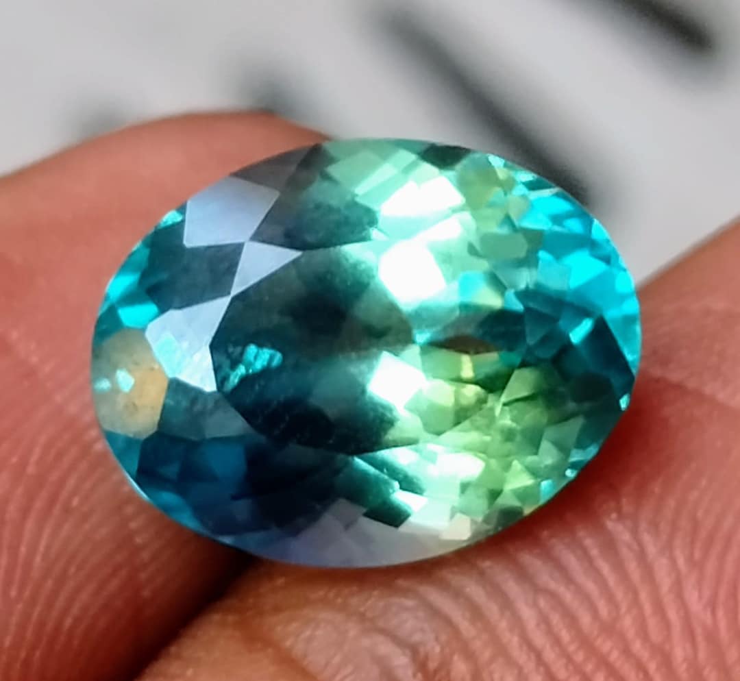 Grandidierite Naturelle - 0,87 Carat - Coupe Ovale - Vert - Madagascar - Non Traitée
