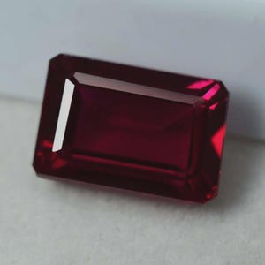 9.0 Ct natural Burma Pigeon Blood Red ruby Emerald Shape Mozambique Ruby Pendant Certified Loose Gemstone Ruby gift Crystal Mozak Ruby