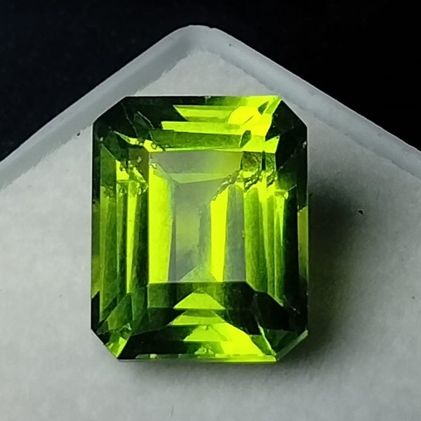 Precious 9 Ct Extremely Rare Natural Peridot Stone Excellent Green Peridot Emerald Cut CERTIFIED High Quality | Free Standard Delivery |