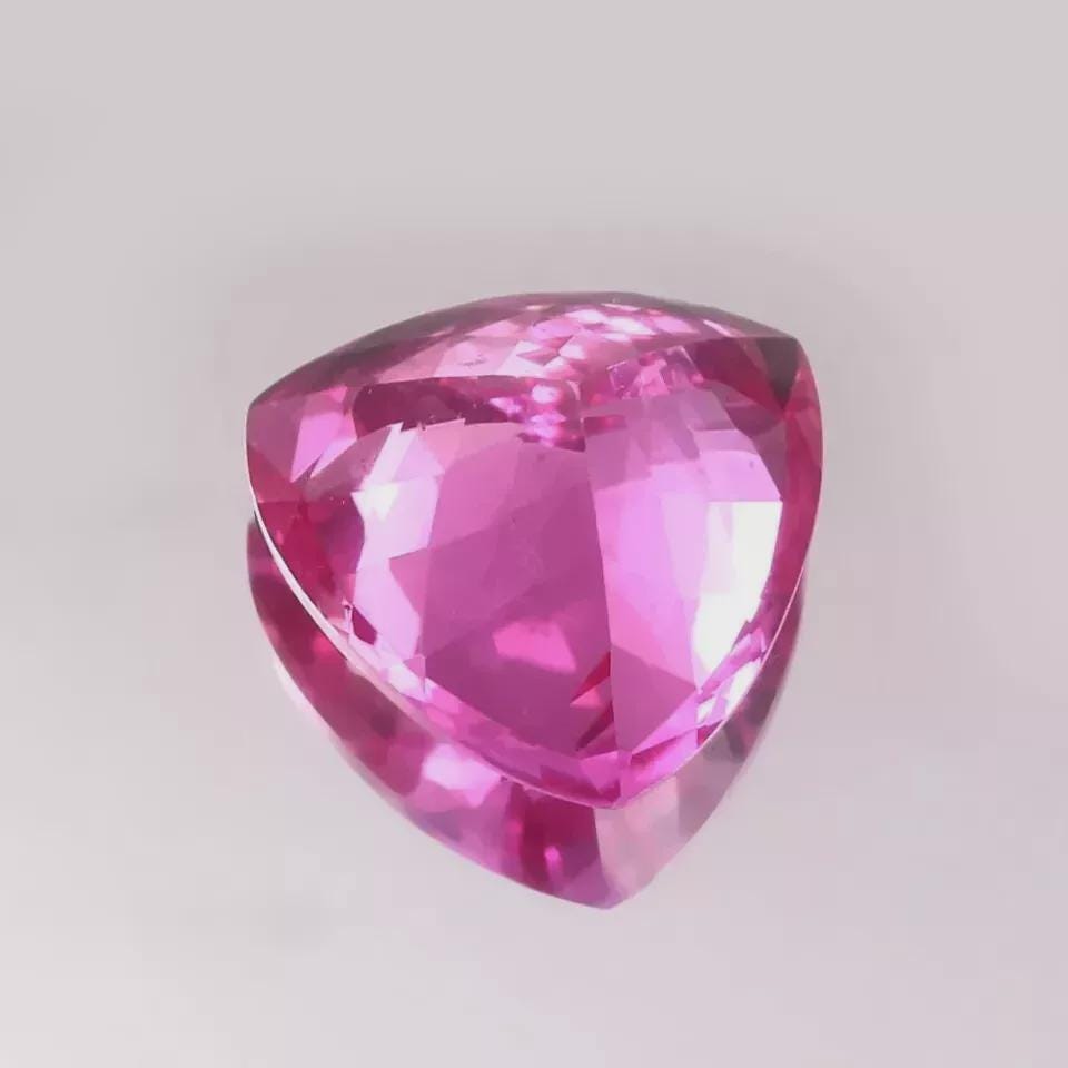 7カラット 天然ピンクサファイア トリリオンカット | スリランカ産