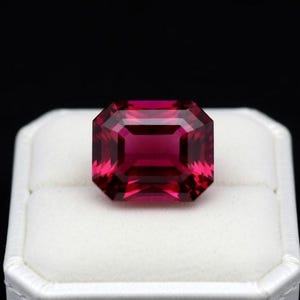 8,0 Ct natürliche Burma Taubenblut Rot Rubin Smaragd Form Mosambik Rubin Anhänger zertifizierte lose Edelstein Rubin Geschenk Kristall Mozak Rubin
