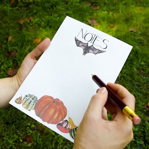 Halloween-notitieblok - 50 pagina&#39;s gerecycleerd papier - pompoennotitieblok - vleermuisnotitieblok - herfstnotitieblok