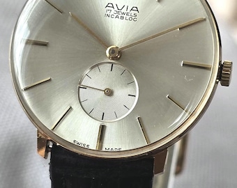 Mens Vintage Stubby Lugs AVIA 17 Jewel Incabloc Sub Dial Swiss Made Mechanical Wristwatch