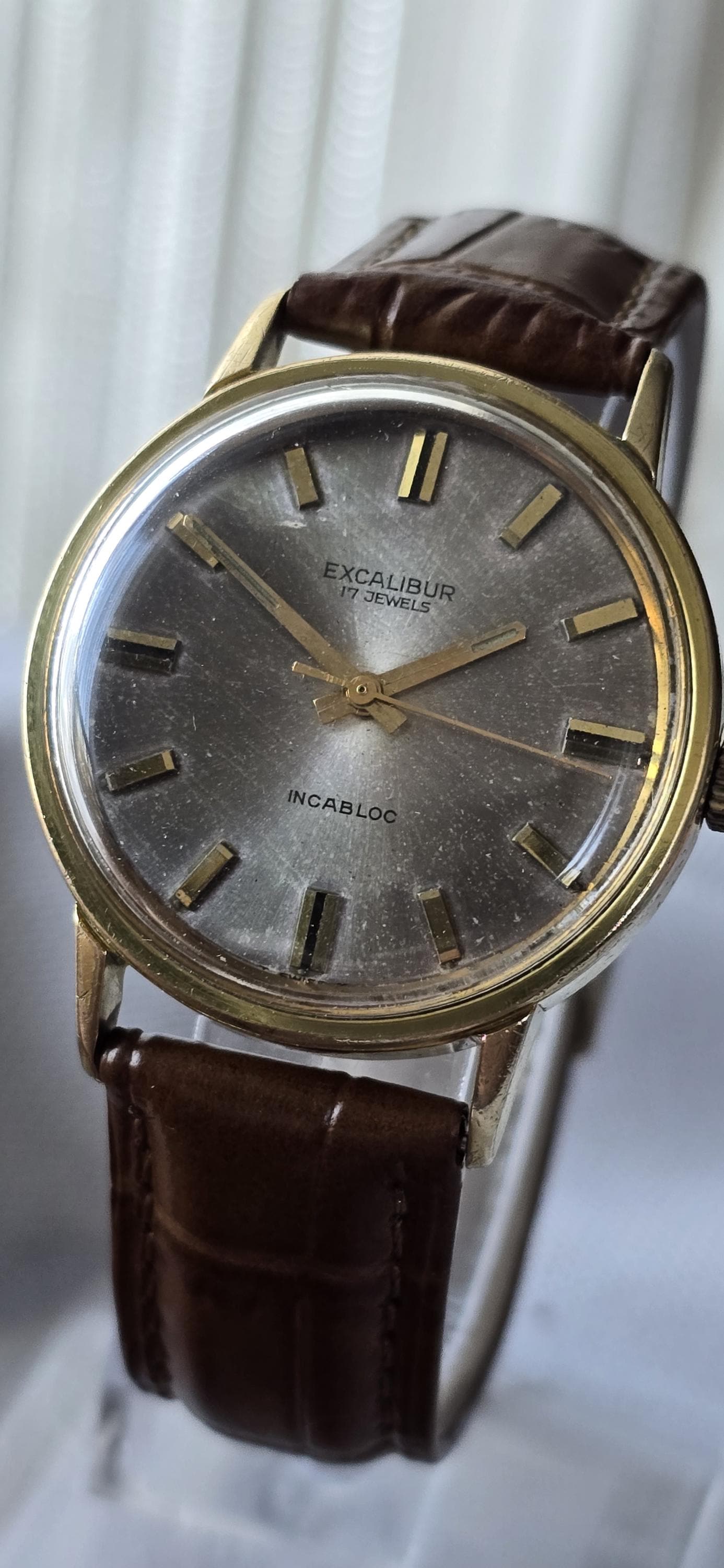 Mens Vintage Gold Plated EXCALIBUR 17 Jewels Incabloc Mechanical