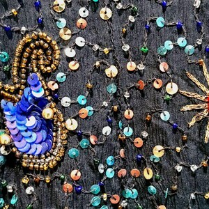 Sukienka z jedwabiu Free People z lat 90. VTG z koralikami i gwiazdami w gwiazdozbiorze zodiaku | Bogato zdobiona koralikami w kolorze czarnym i złotym zdjęcie 9